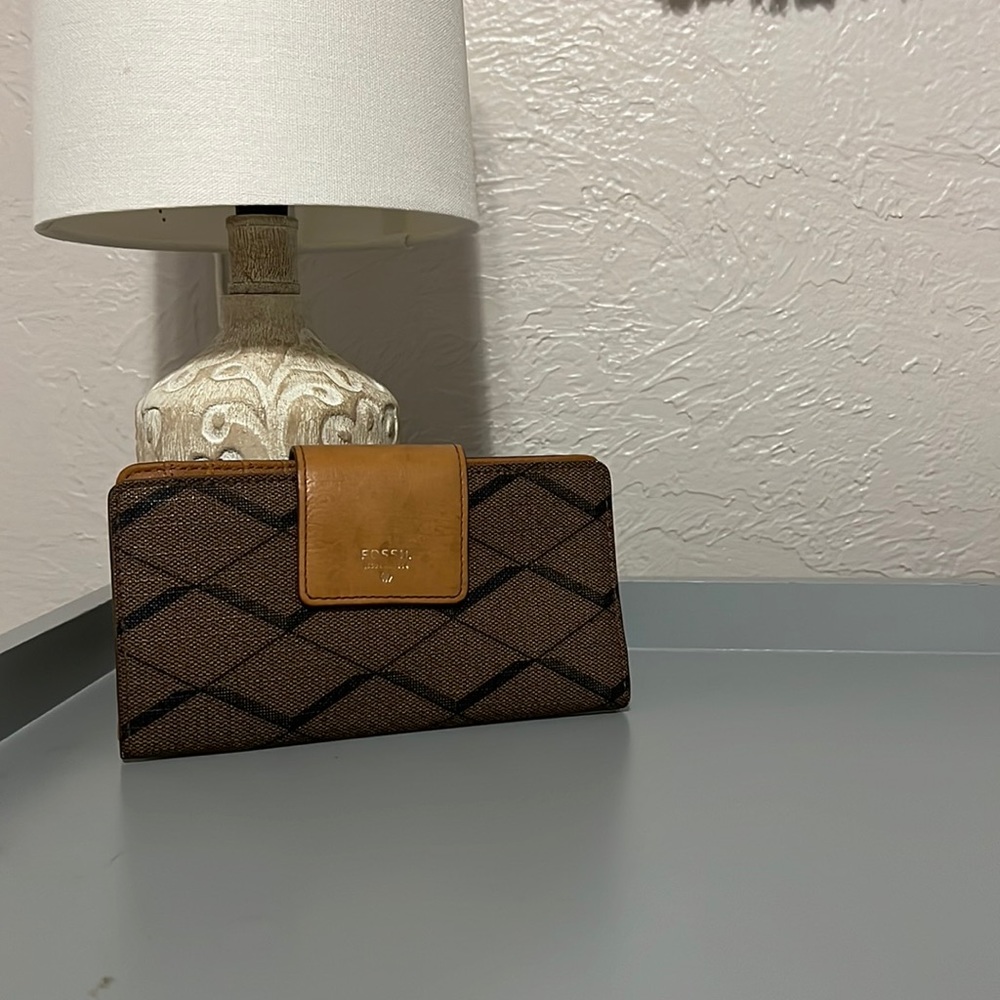 Fossil wallet